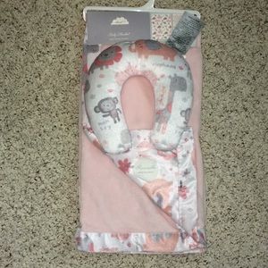 cloud 9 baby blanket with travel pillow